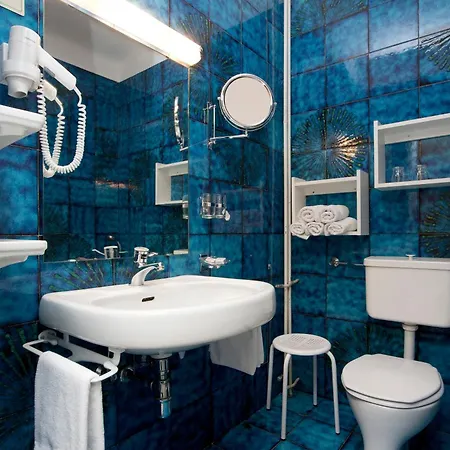 Hotell Tennis & Yacht Velden