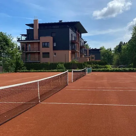 Tennis & Yacht Velden Hotel 3*