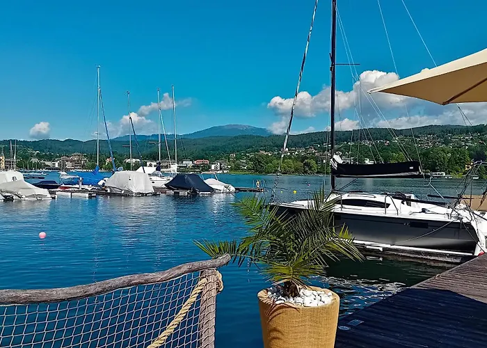 Tennis & Yacht Velden Hotell 3*