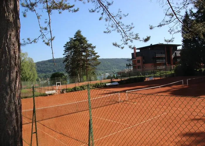 Tennis & Yacht Velden Hotell 3*